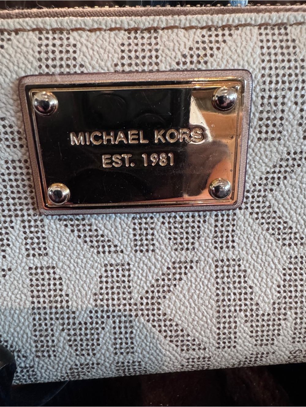 Michael Kors Beige and Gold MK Logo Zip Wallet - Picture 6 of 11